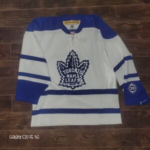 Toronto Maple Leafs Blue and White Jersey